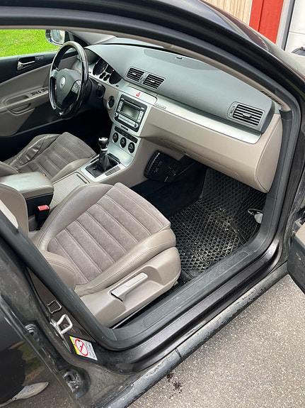 Volkswagen Passat 8 of 11
