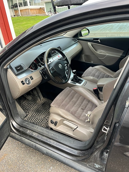 Volkswagen Passat 5 of 11
