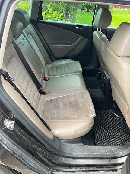 Volkswagen Passat 9 of 11
