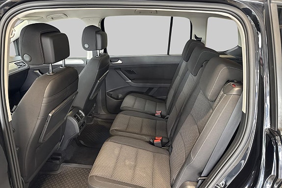 Volkswagen Touran 9 of 15