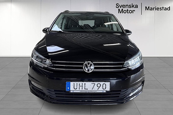 Volkswagen Touran 2 of 15