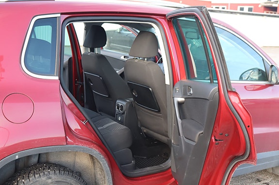 Volkswagen Tiguan 10 of 13