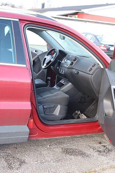Volkswagen Tiguan 9 of 13