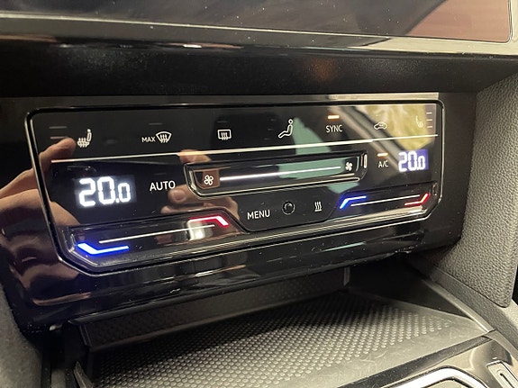 Volkswagen Passat Alltrack 24 of 24