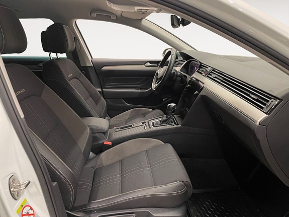 Volkswagen Passat Alltrack 15 of 24