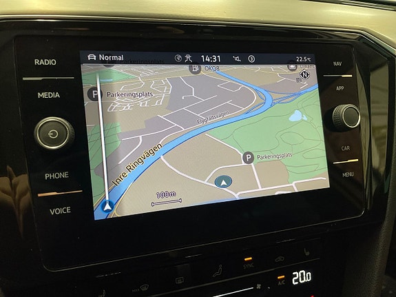 Volkswagen Passat Alltrack 18 of 24