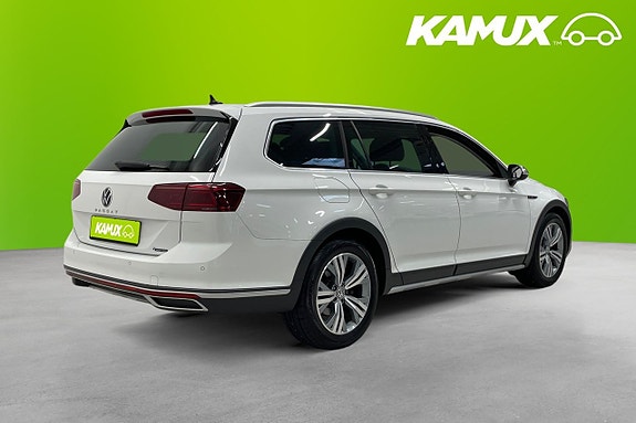 Volkswagen Passat Alltrack 4 of 24
