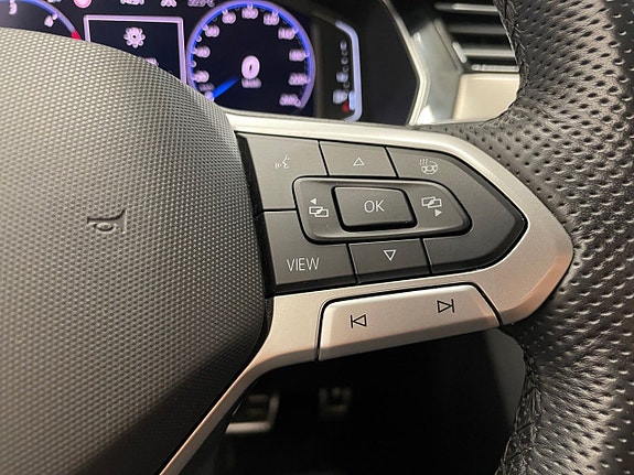 Volkswagen Passat Alltrack 23 of 24