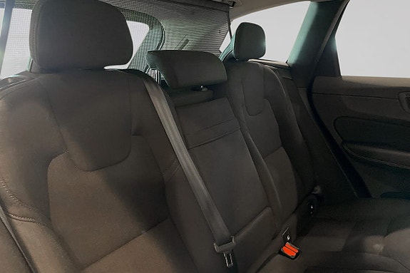 Volvo XC60 10 of 14