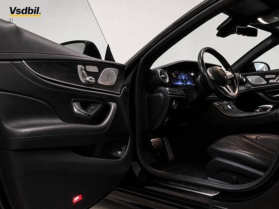Mercedes-Benz CLS450 9 of 26