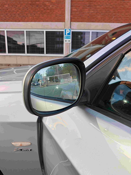 BMW 320d 3 of 22