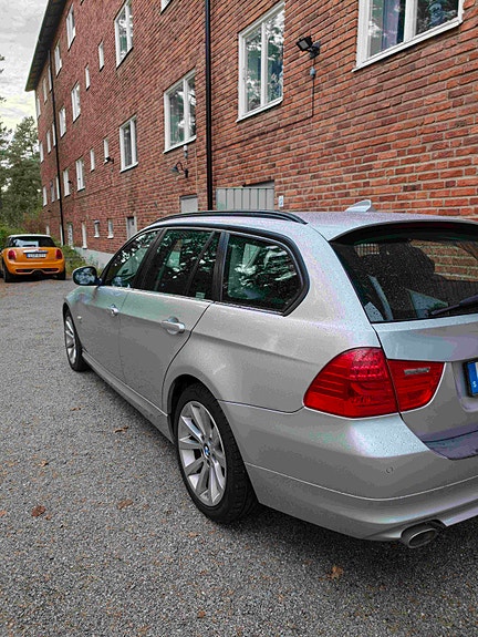 BMW 320d 18 of 22