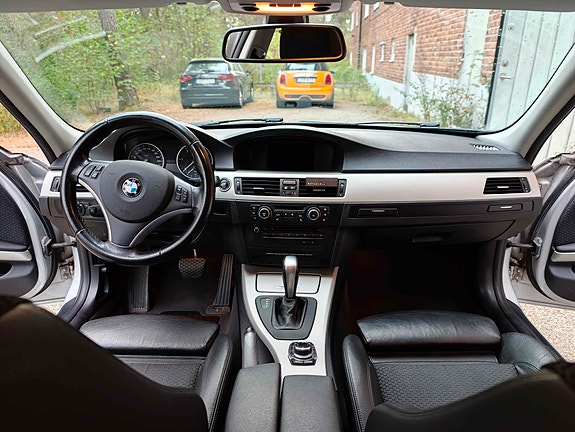 BMW 320d 10 of 22