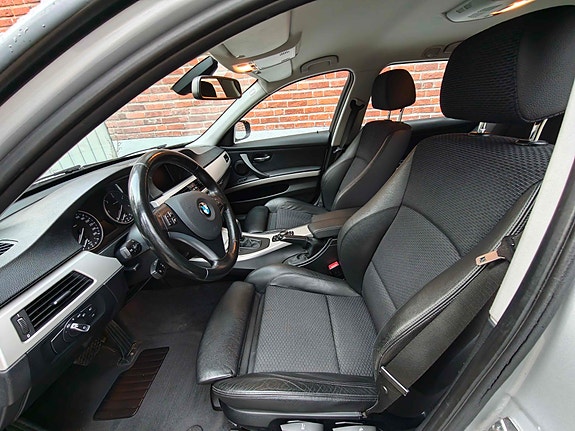 BMW 320d 13 of 22