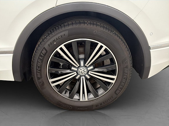 Volkswagen Tiguan 27 of 30