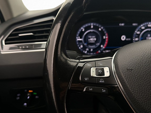 Volkswagen Tiguan 16 of 30