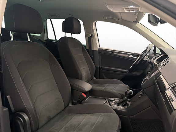 Volkswagen Tiguan 10 of 30