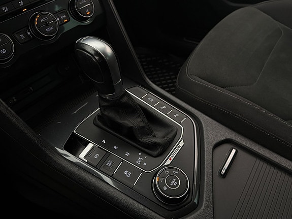 Volkswagen Tiguan 21 of 30