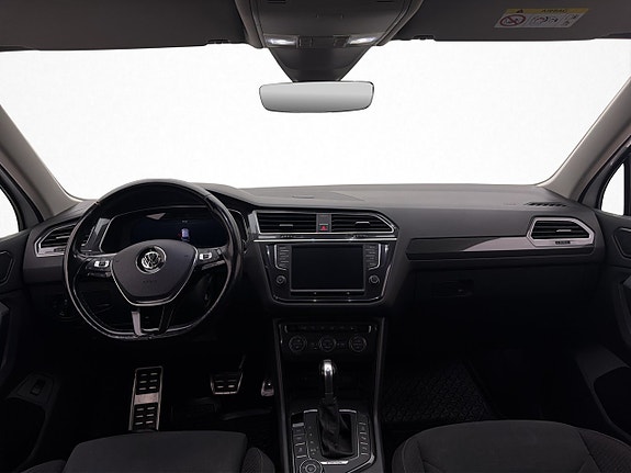 Volkswagen Tiguan 15 of 30