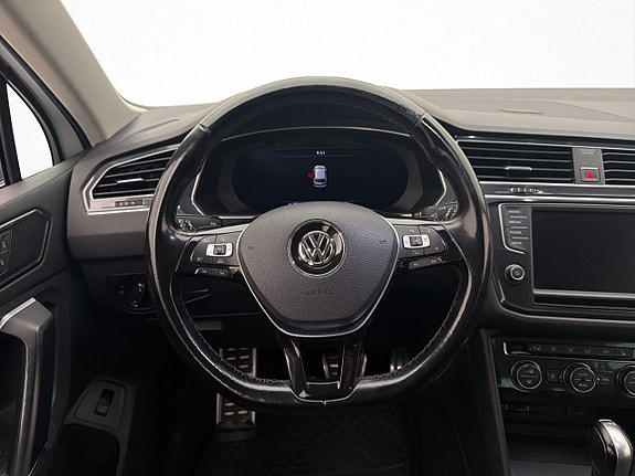 Volkswagen Tiguan 11 of 30