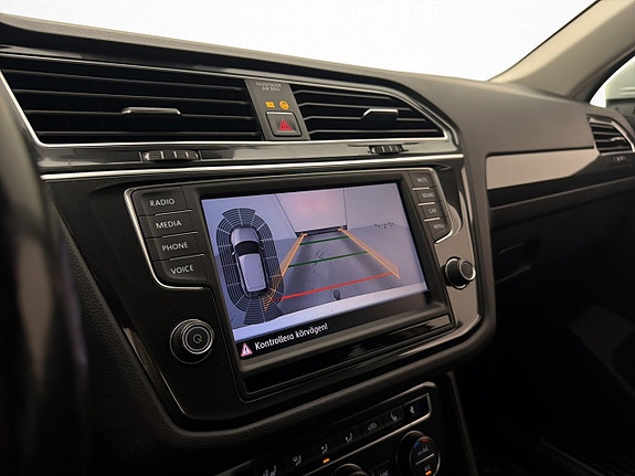 Volkswagen Tiguan 13 of 30