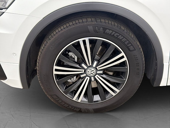 Volkswagen Tiguan 26 of 30