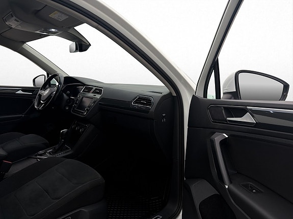 Volkswagen Tiguan 23 of 30
