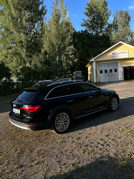 Audi A4 allroad 4 of 12