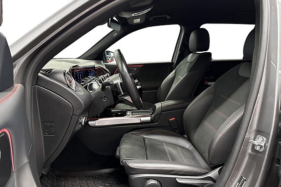 Mercedes-Benz GLB220 d 11 of 11