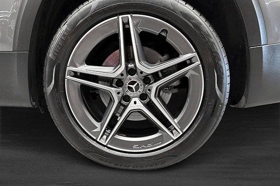 Mercedes-Benz GLB220 d 5 of 11