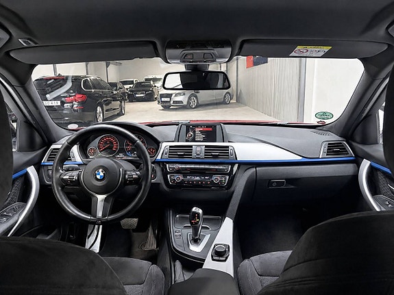 BMW 318d 12 of 13