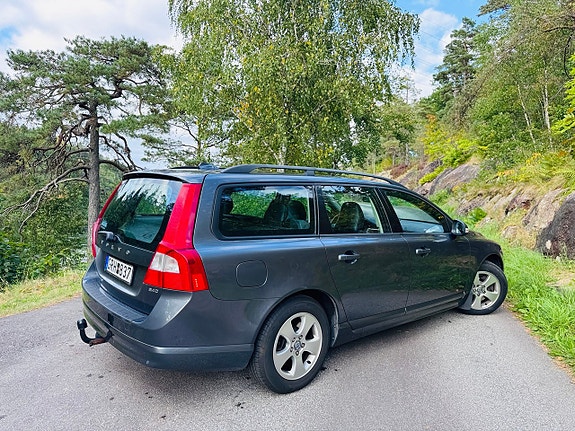 Volvo V70 5 of 7