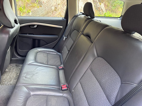 Volvo V70 7 of 7