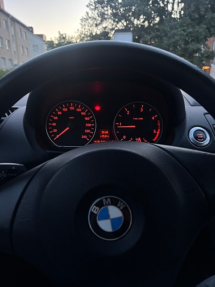 BMW 116d 8 of 11
