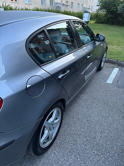 BMW 116d 3 of 11