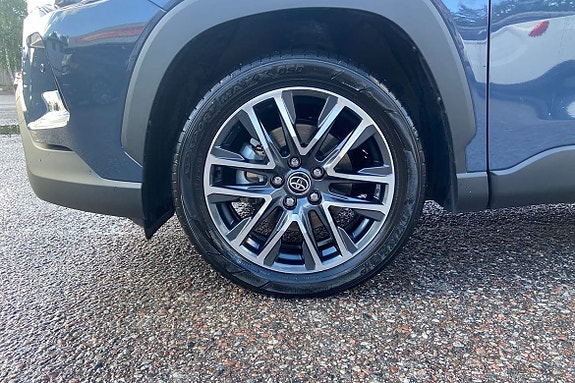 Toyota Corolla Cross 17 of 21