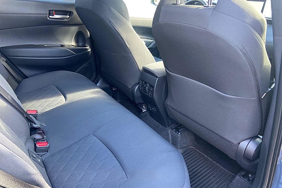Toyota Corolla Cross 9 of 21