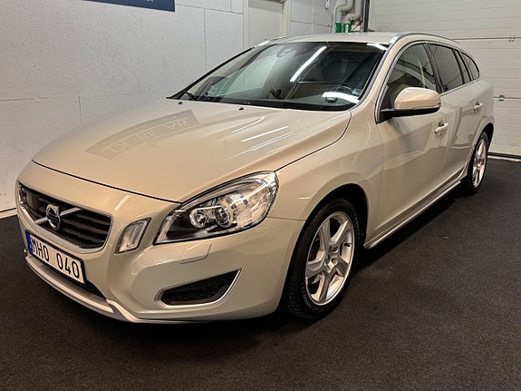 Volvo V60 22 of 30