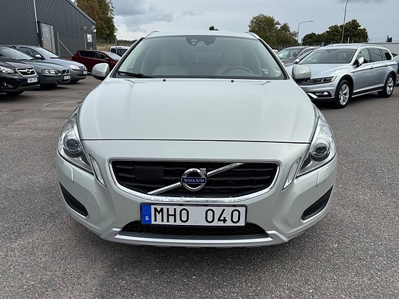 Volvo V60 3 of 30