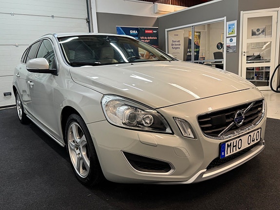 Volvo V60 24 of 30