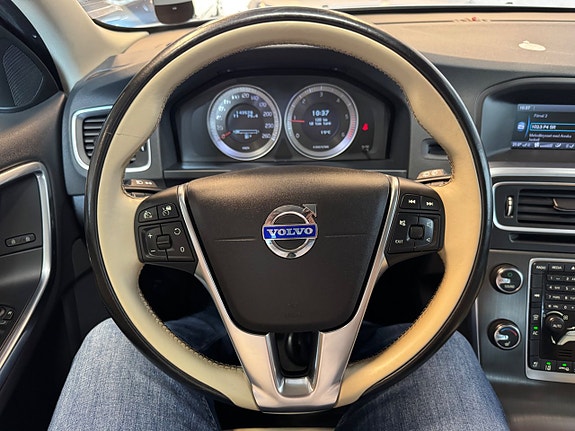 Volvo V60 18 of 30
