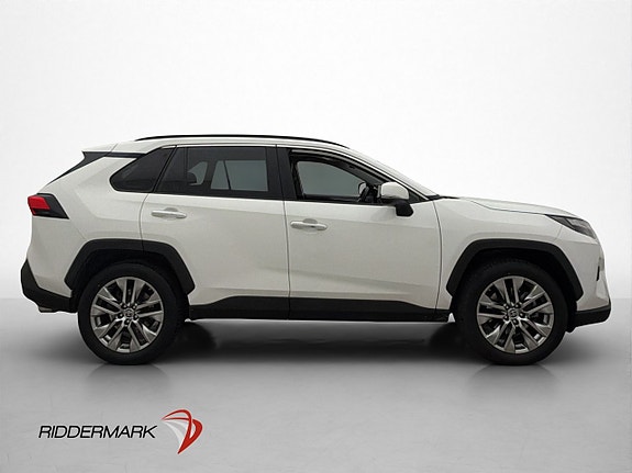 Toyota RAV4 9 of 30