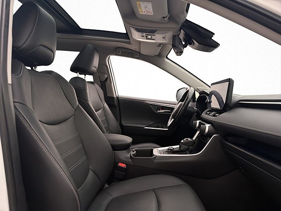 Toyota RAV4 15 of 30