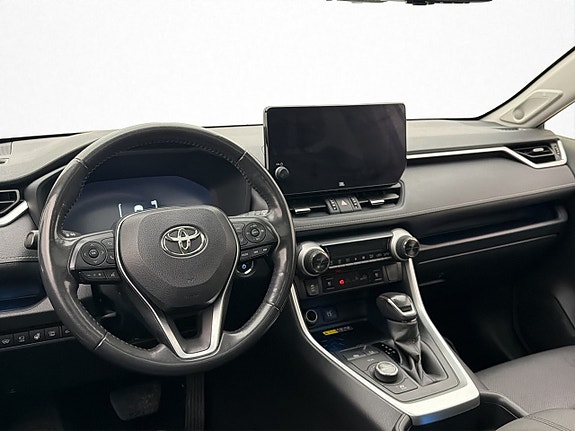 Toyota RAV4 14 of 30