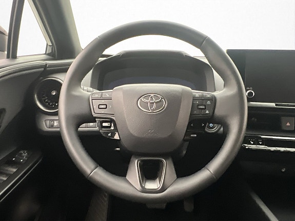 Toyota C-HR 12 of 30