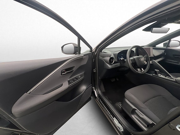 Toyota C-HR 9 of 30