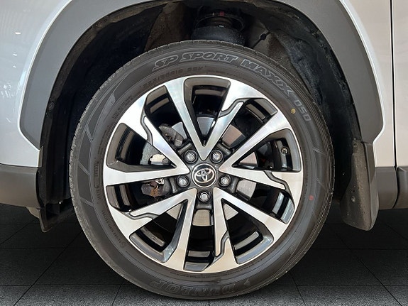 Toyota Corolla Cross 16 of 27
