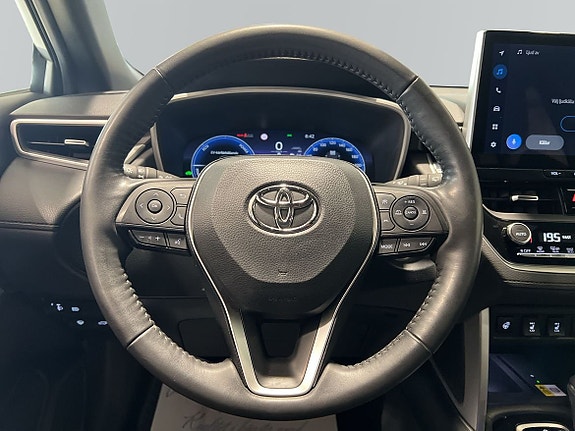 Toyota Corolla Cross 9 of 27
