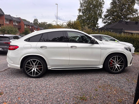Mercedes-Benz GLE63 2 of 11