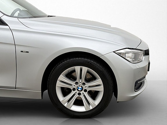 BMW 320 29 of 30